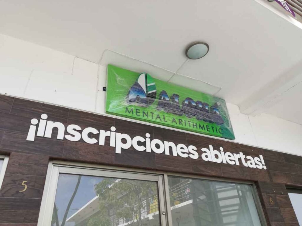 Letras Corpóreas para Aloha Tuxtla Gutiérrez